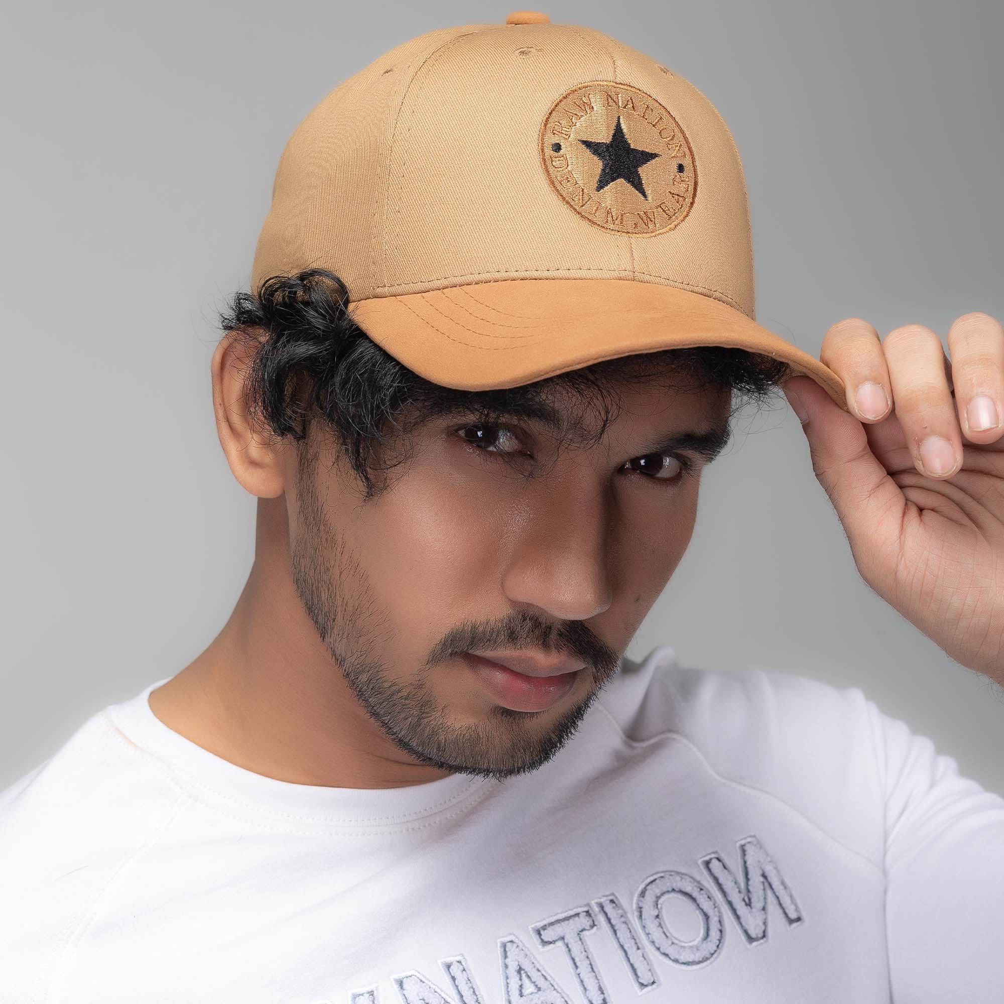 RN-FOY-AW22-CAP332