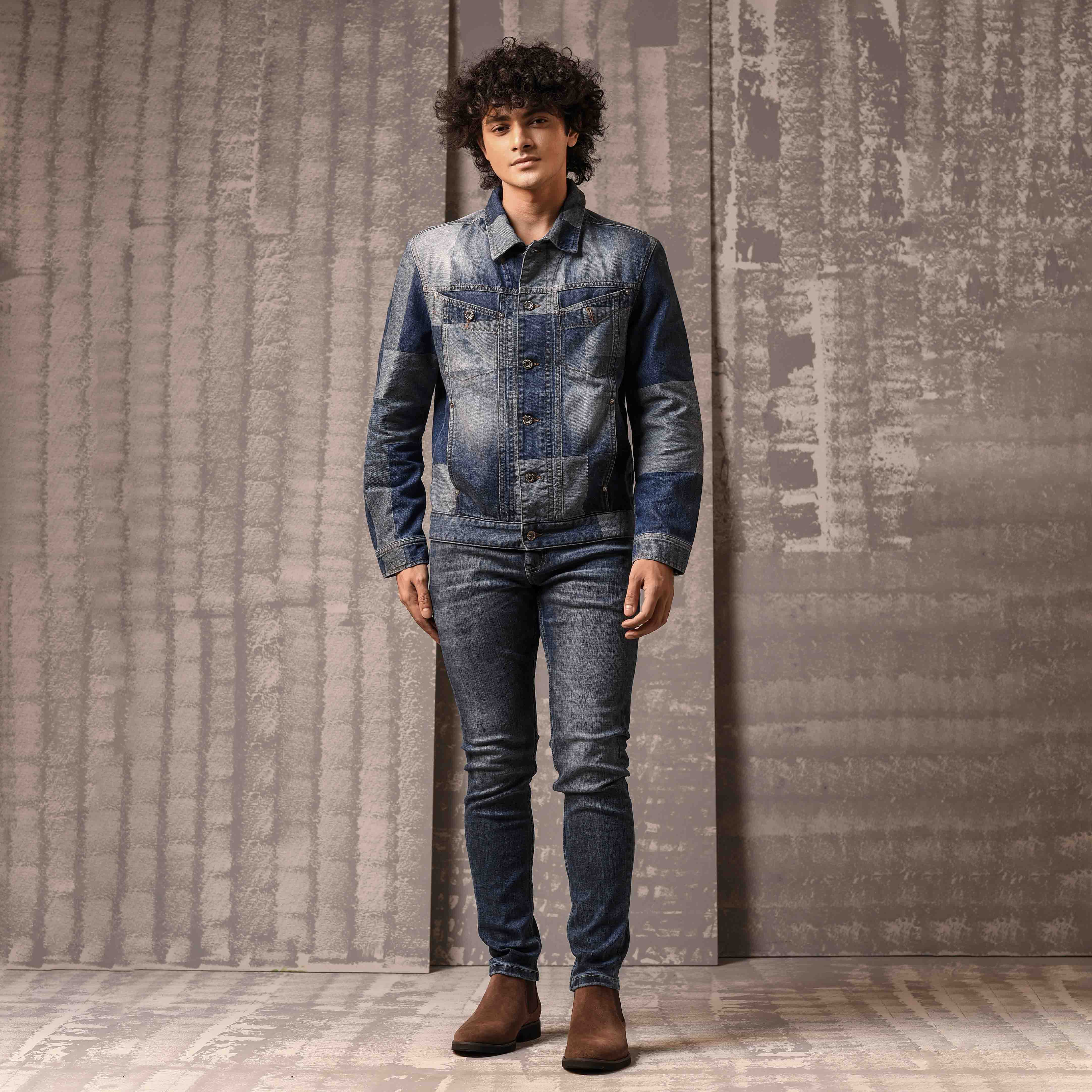 RN-FOY-AW25-JKT1812