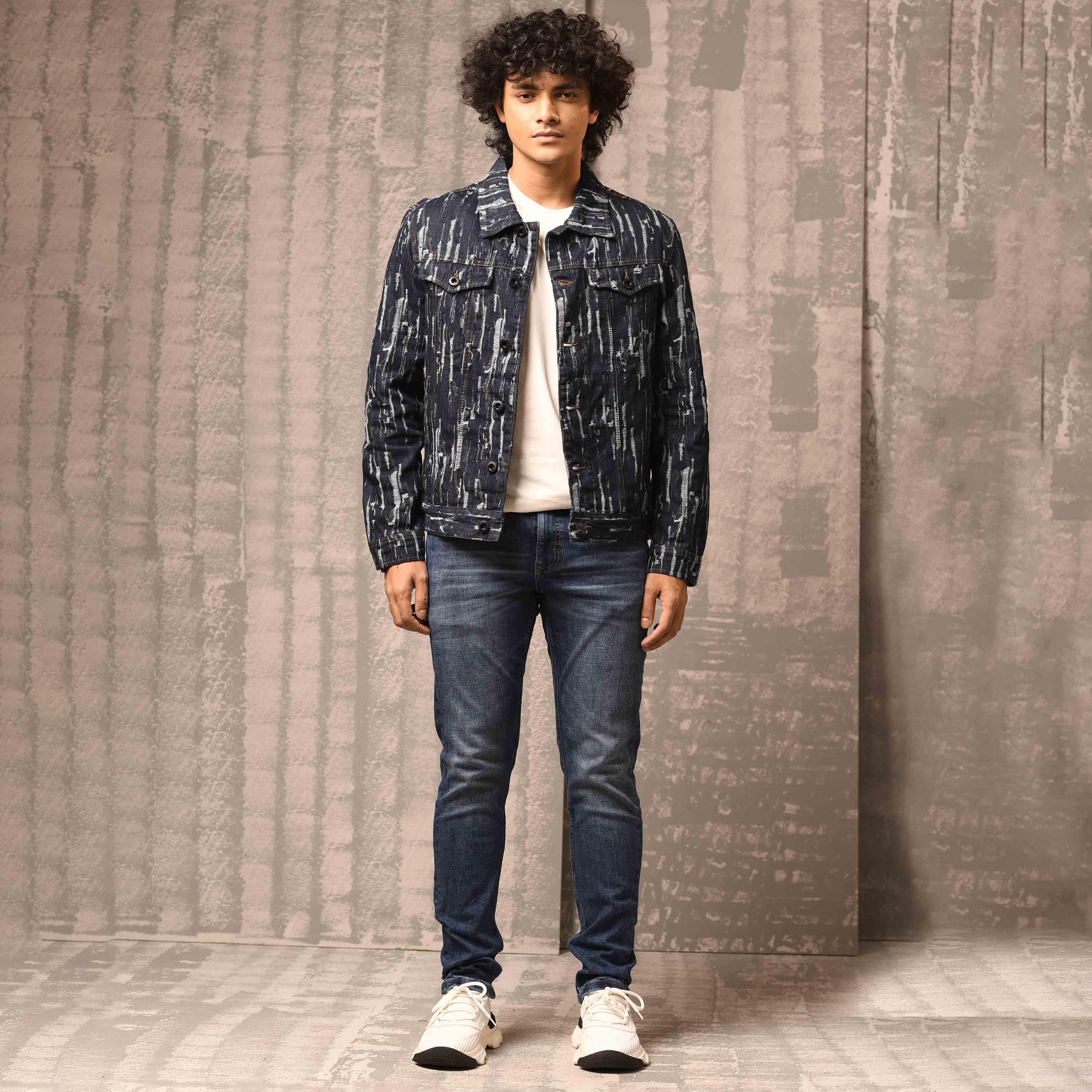 RN-MEH-AW25-JKT1745